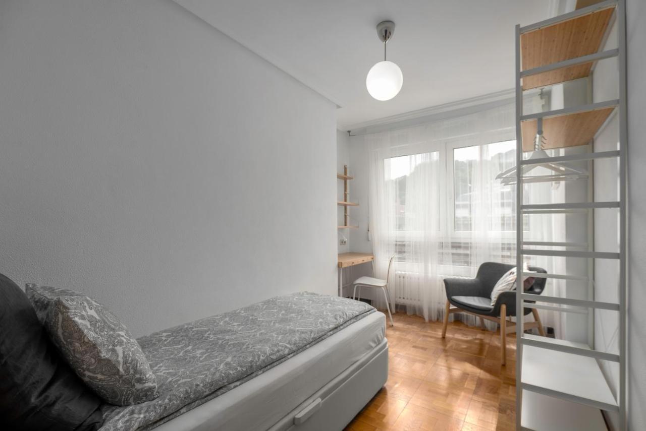 Apartamento Muy Comodo Con Parking San Sebastián Kültér fotó